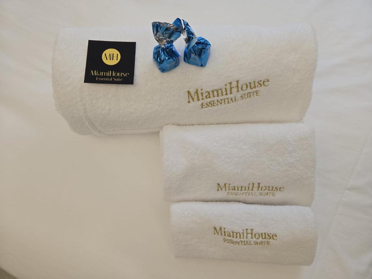 MiamiHouse Essential Suite - Housity