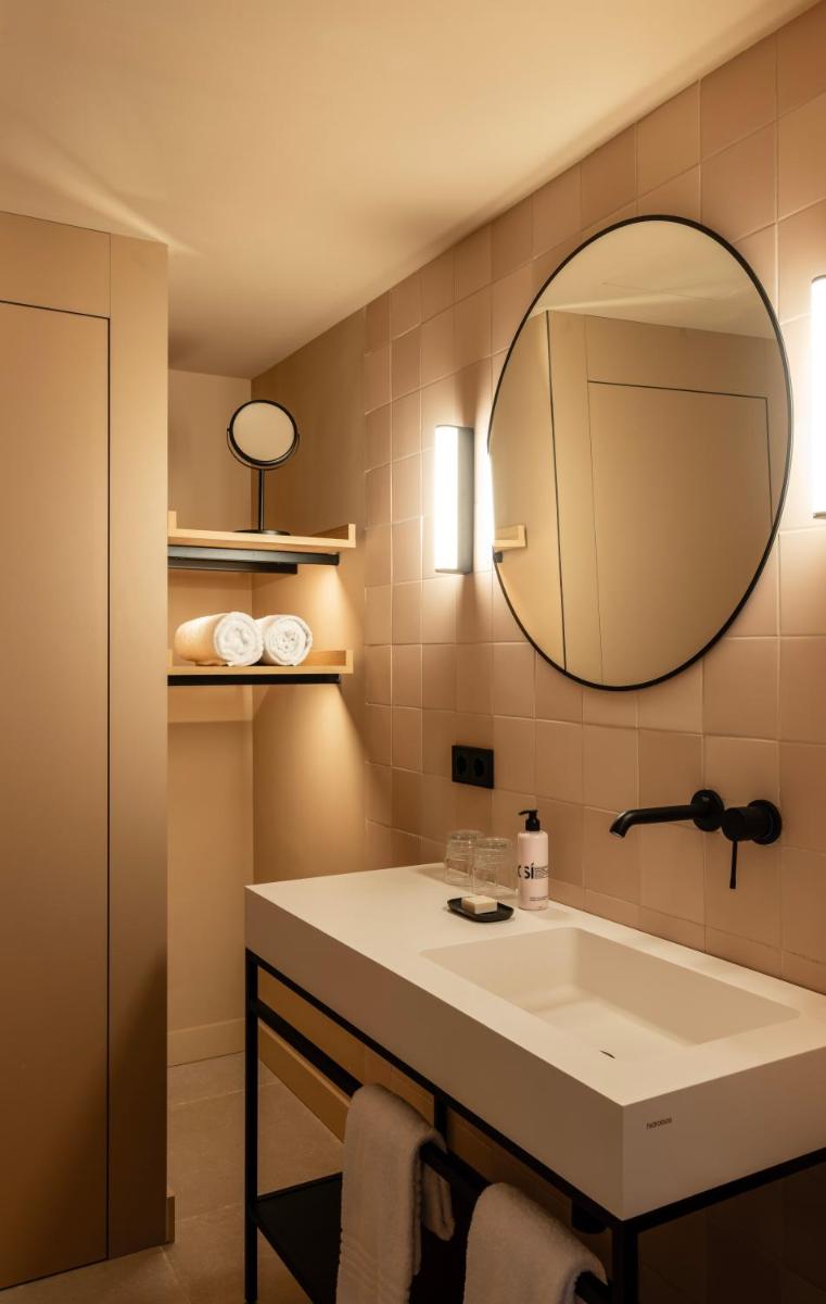 Un baño de Inturotel Esmeralda Park