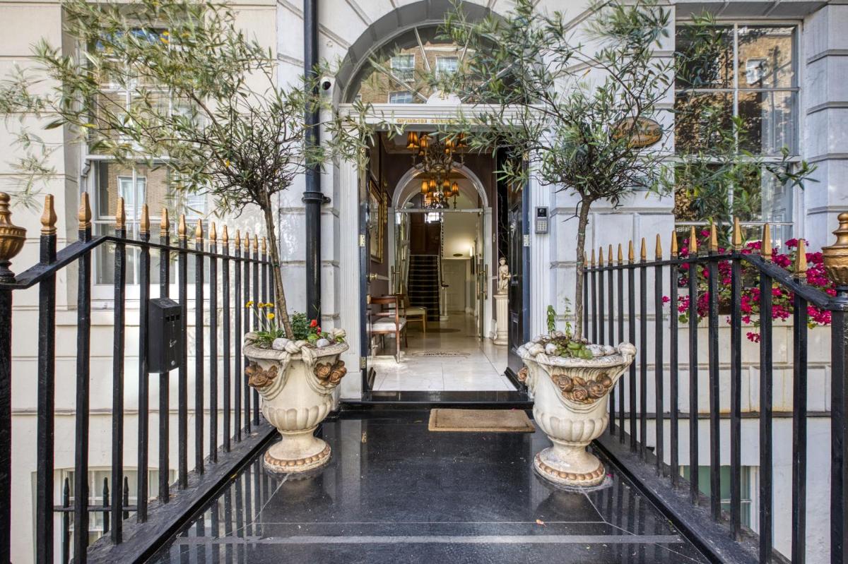 Opulence Boutique Hotel - Housity