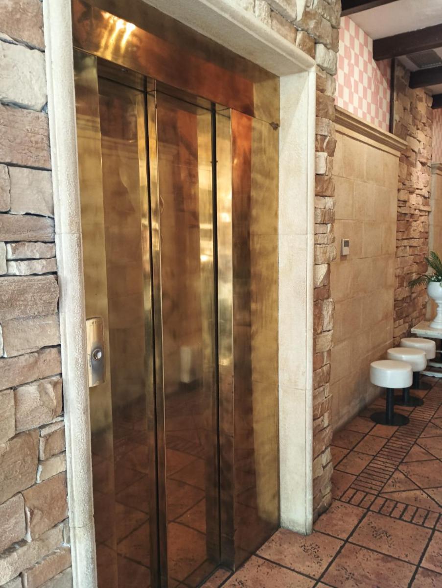 Hotel Juan Carlos I - Housity