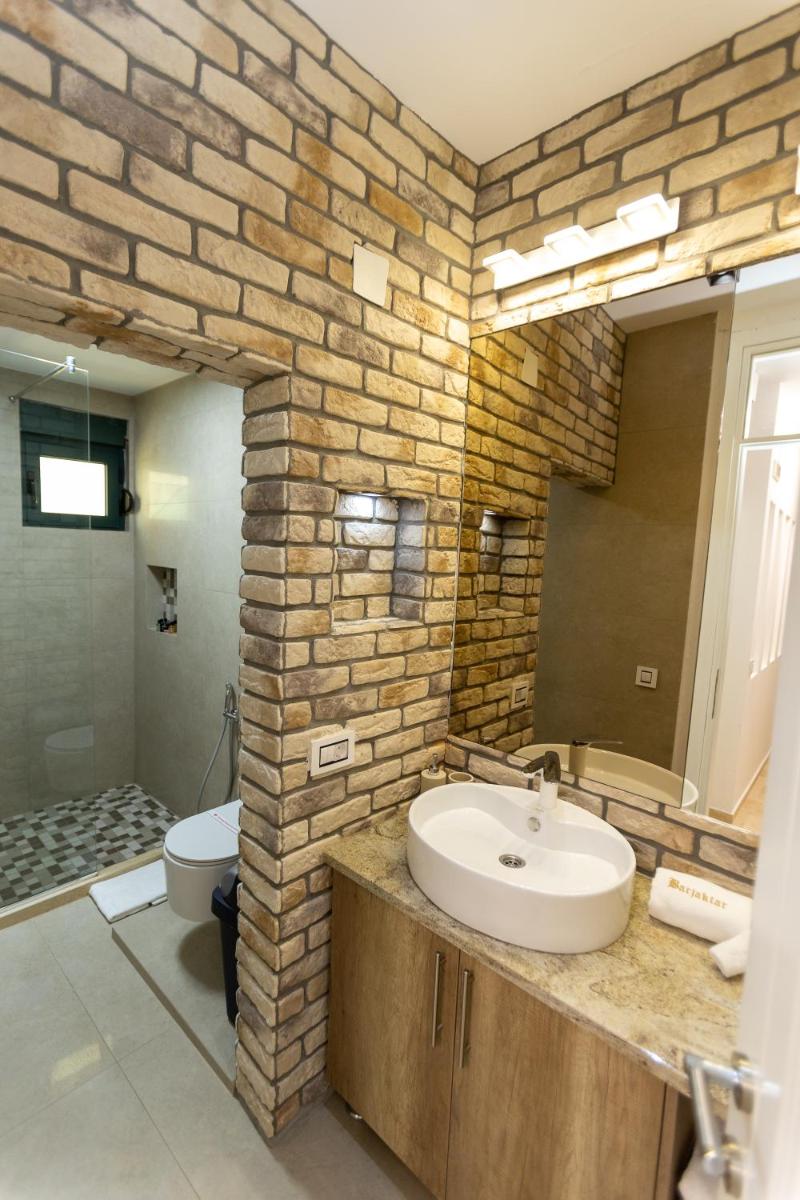 Barjaktar - Luxury Suites & SPA - Housity