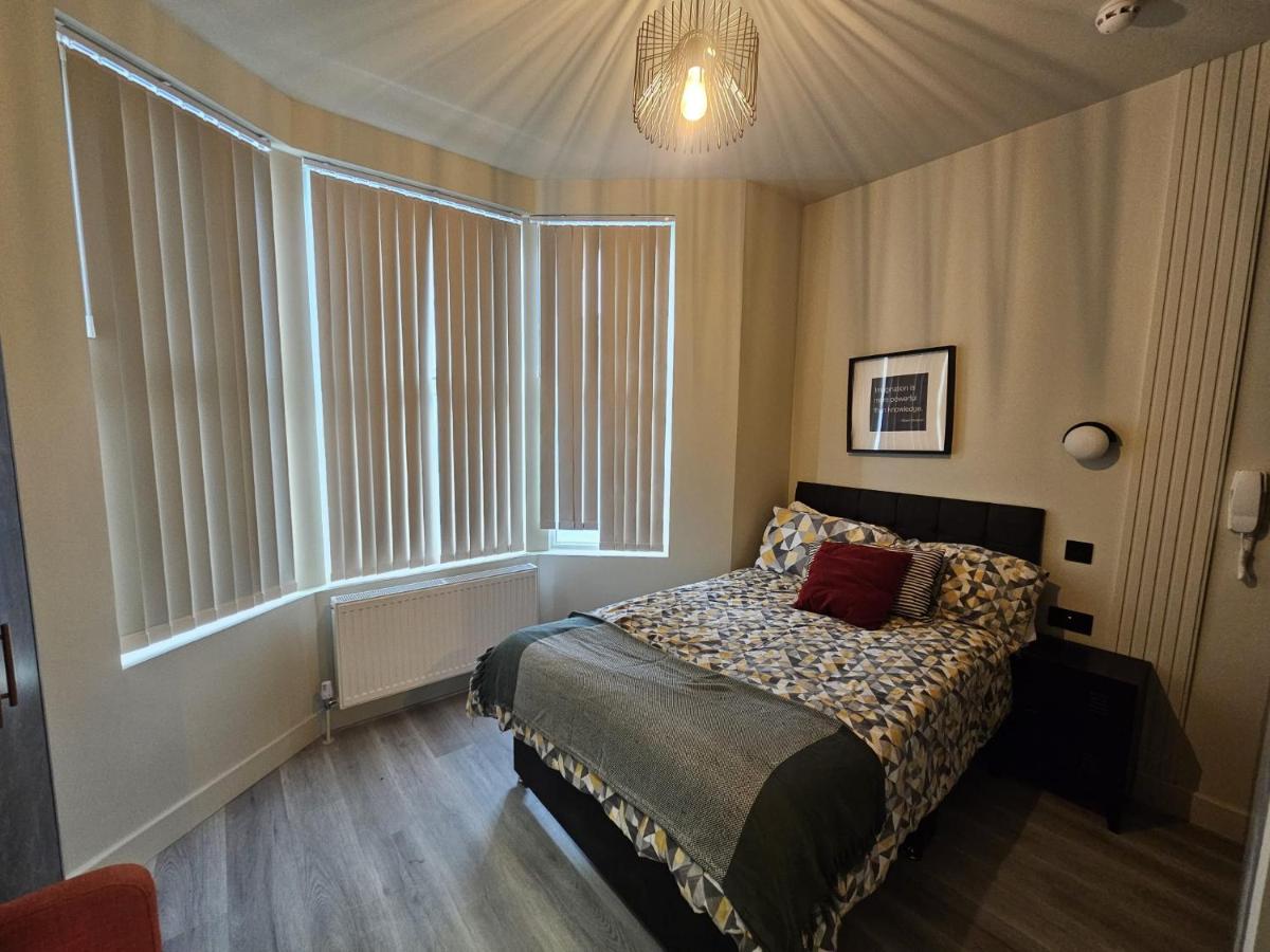 Ensuite Rooms in Newly Remodeled Home - Hizvo