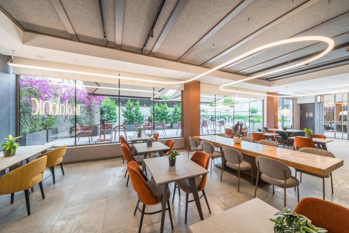 Un restaurante o sitio para comer en Catalonia Gran Vía Bilbao