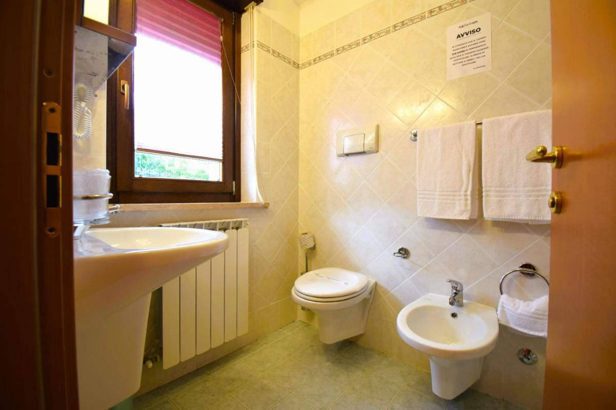 Hotel LA LOGGIA - Housity