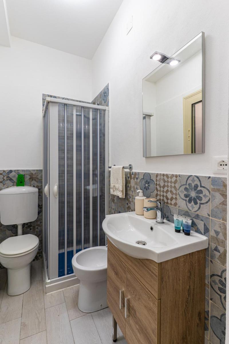 Antony Mondello Guest House, appartamento a 1 minuto a piedi dalla spiaggia di Mondello - Housity
