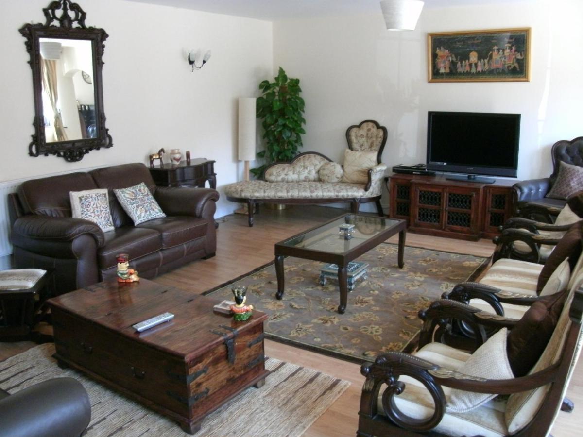 Church Farm Barns - Housity