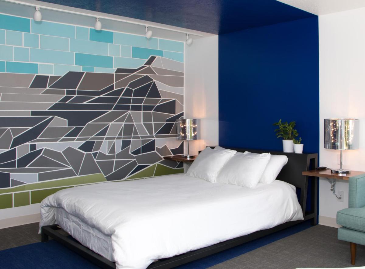 Skyfall Guestrooms - Housity