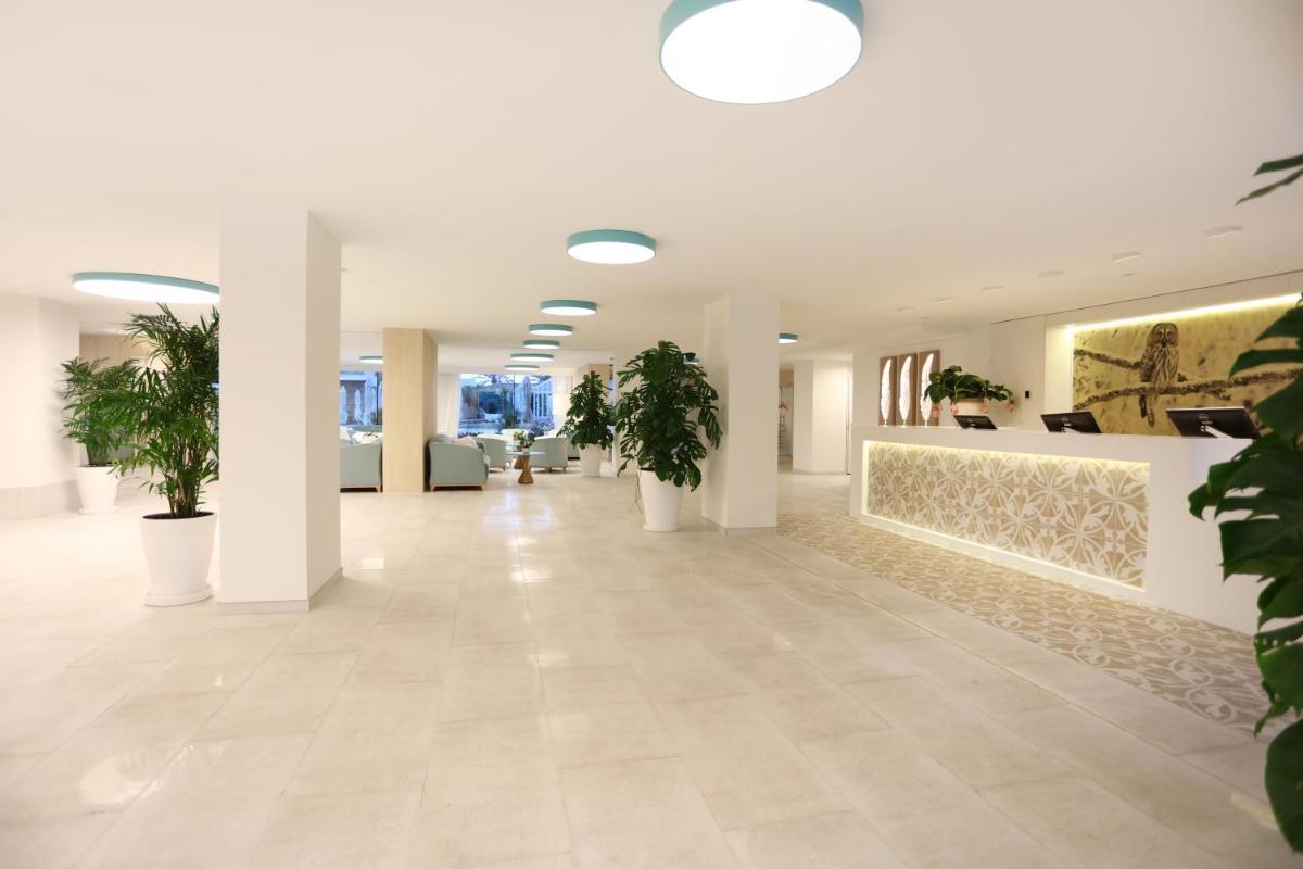 El vestíbulo o zona de recepción de Iberostar Selection Playa de Palma
