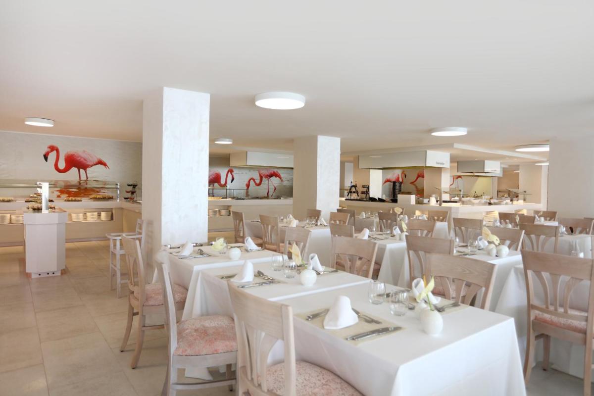 Un restaurante o sitio para comer en Iberostar Selection Playa de Palma