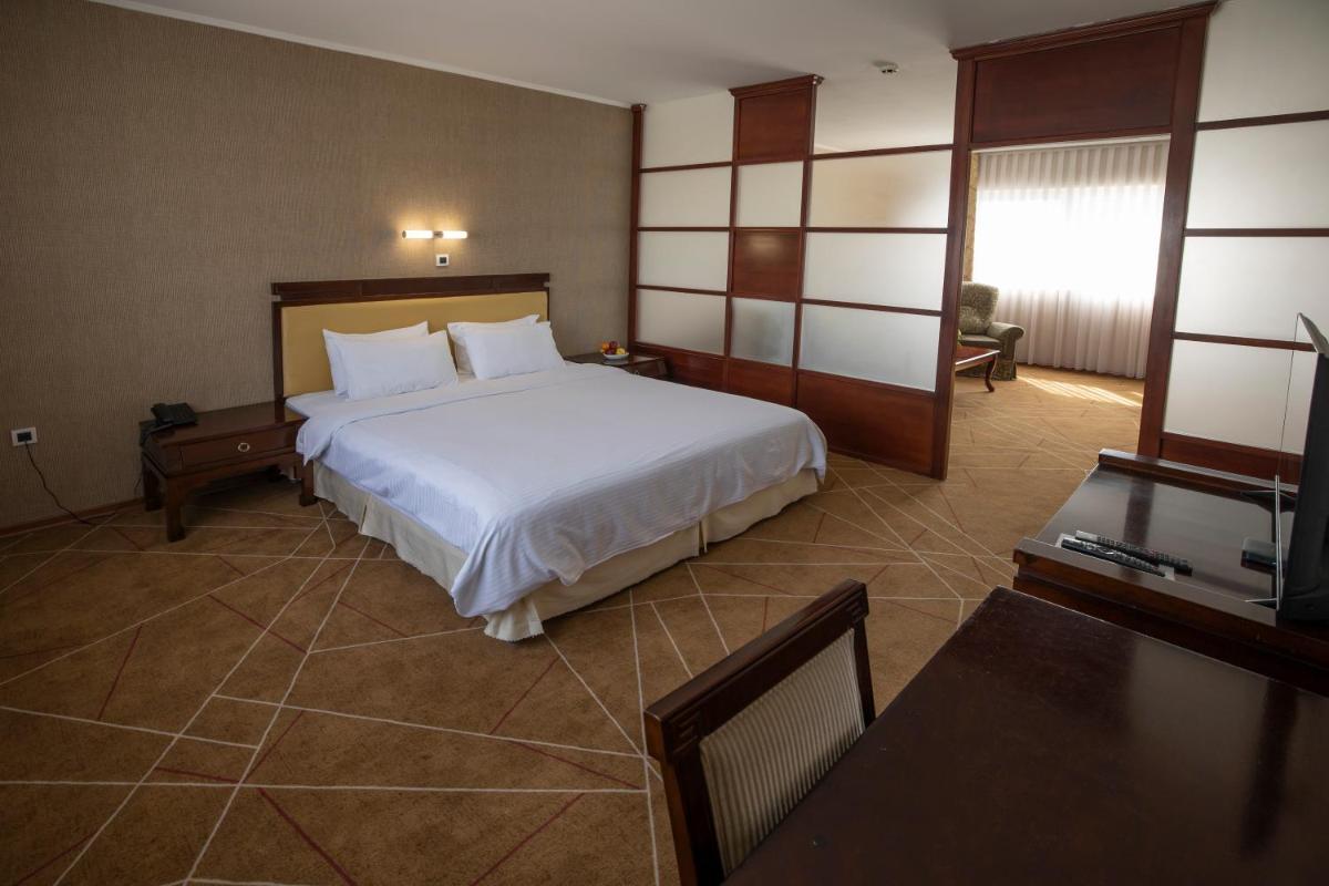 Hotel Aquastar Danube - Hizvo