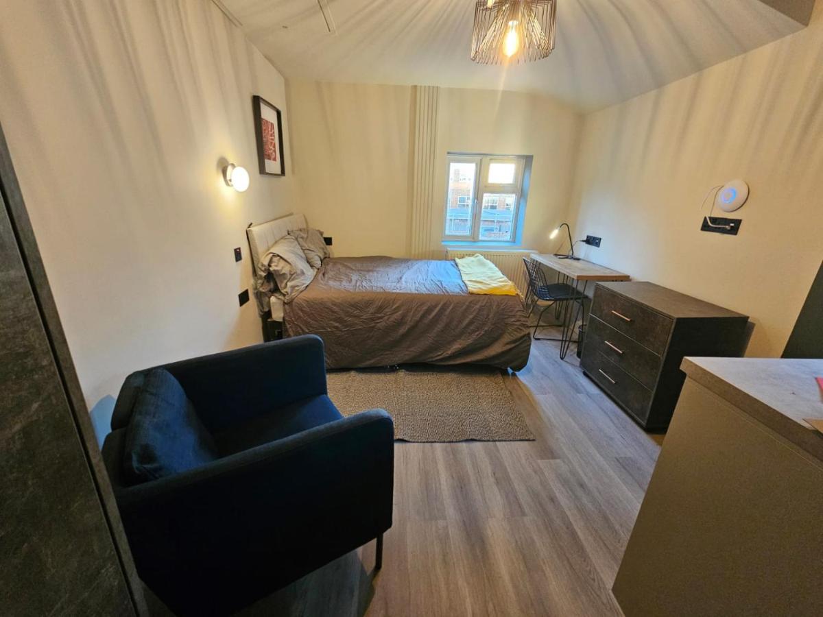 Ensuite Rooms in Newly Remodeled Home - Hizvo