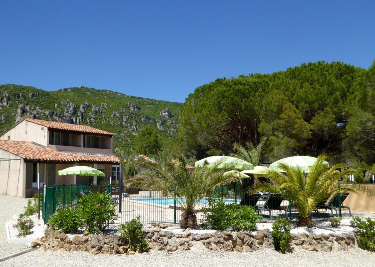 Vue générale sur la montagne ou vue sur la montagne depuis l'hôtel