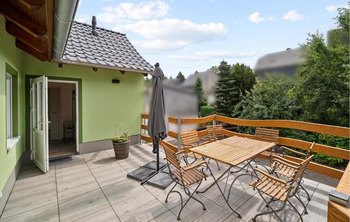 Cozy Home In Großbreitenbach With Wifi - Housity