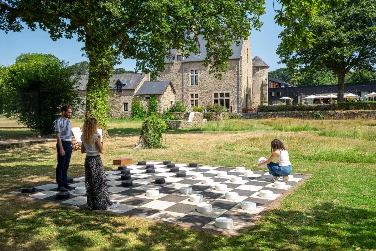 Jardin de l'établissement La Maison OBONO Hôtel & Spa