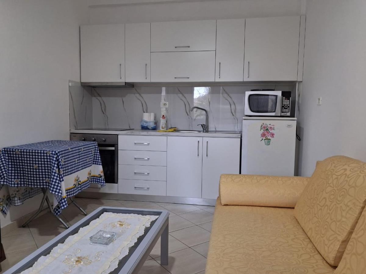 Cozy Apartment in Delvinë - Hizvo