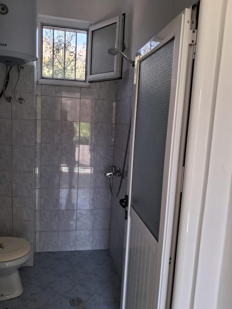 Cozy Apartment in Delvinë - Hizvo
