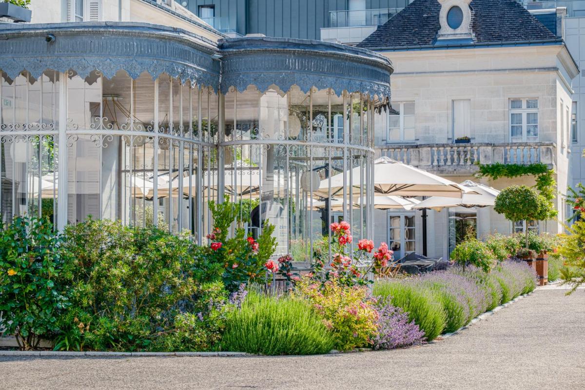 Jardin de l'établissement Château Belmont Tours by The Crest Collection