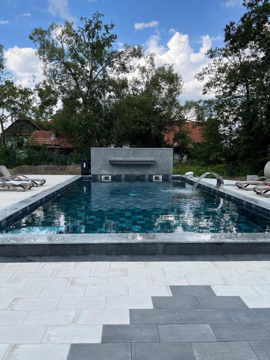 White Dove Pension - Housity