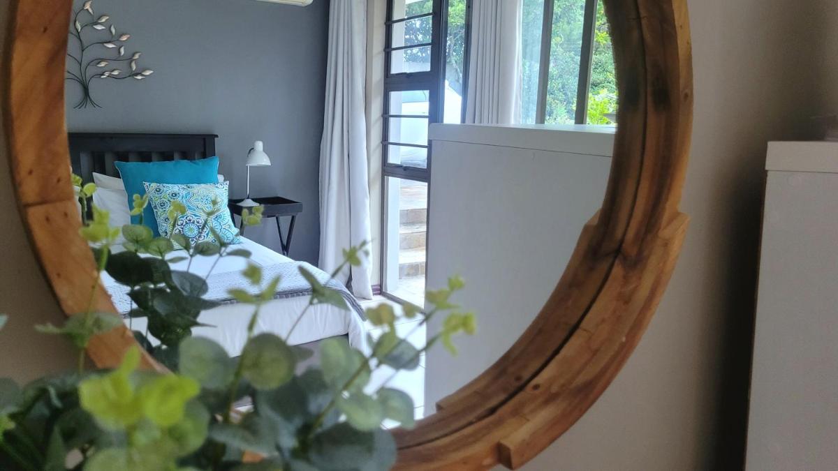 Deja' Blu Bed and Breakfast - Housity