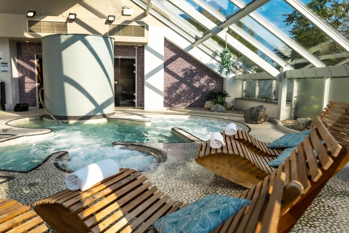 Wild Pheasant Hotel & Spa - Housity