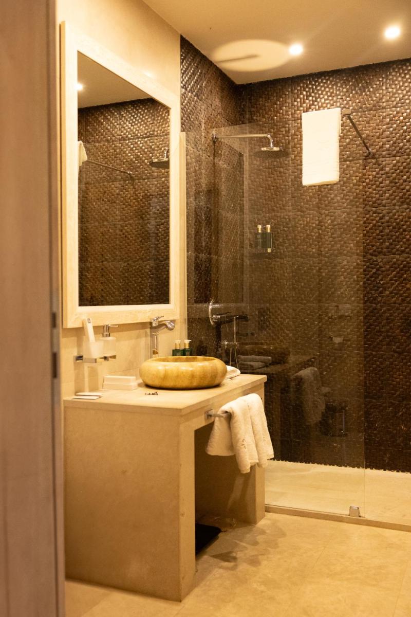 Adiya Signature Hotel - Adults only - Housity