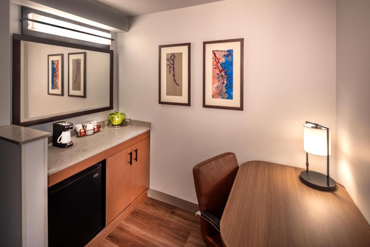 Hyatt Place Seattle Downtown - Housity