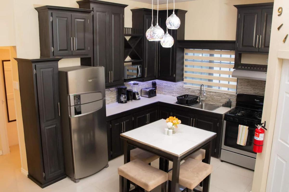 Stacys Place #2 2 Bedroom Apartment - Housity