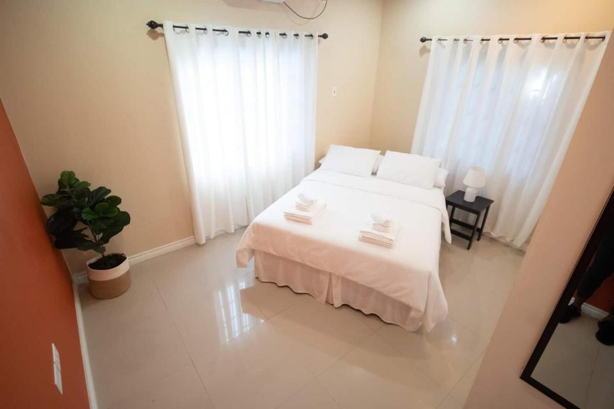 Stacys Place #2 2 Bedroom Apartment - Housity
