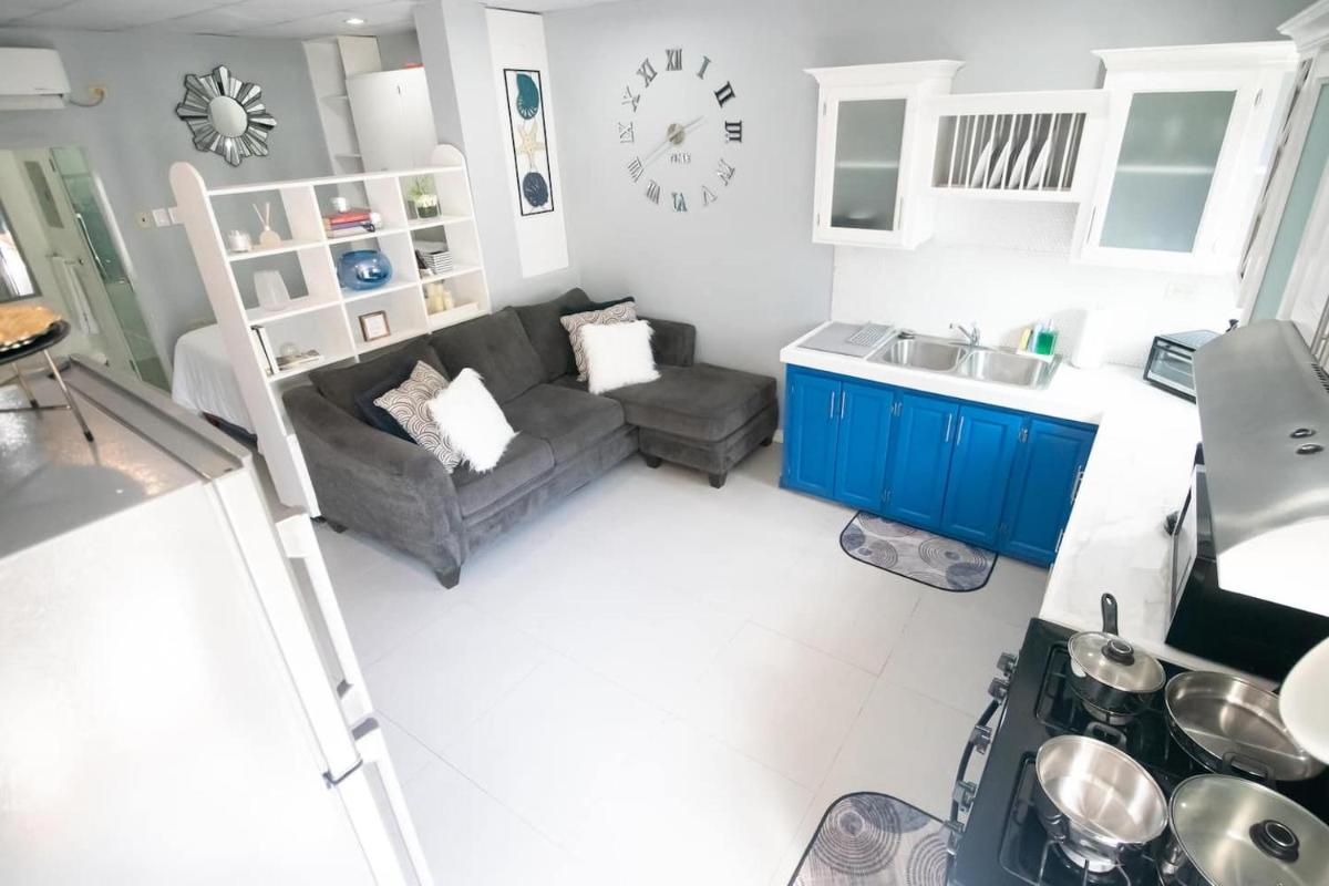 Stacys Place #3 Studio Apartment - Housity