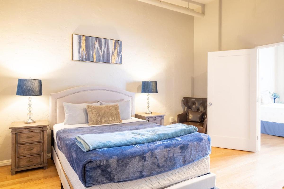 Greely Gaslamp - Loft W Parking & 3 Beds #402 - Hizvo