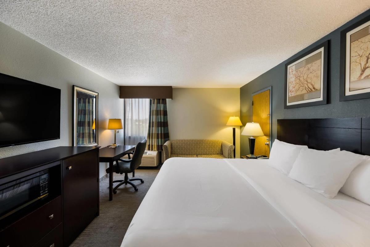 Suburban Studios - Housity
