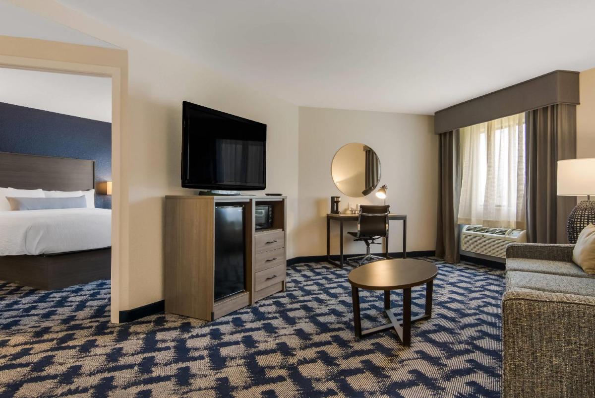 The Inn on Maritime Bay, an Ascend Collection Hotel - Housity