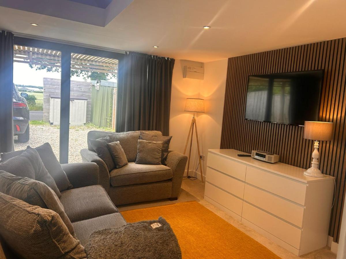 Newbus Grange Lodge The Cottage - Housity