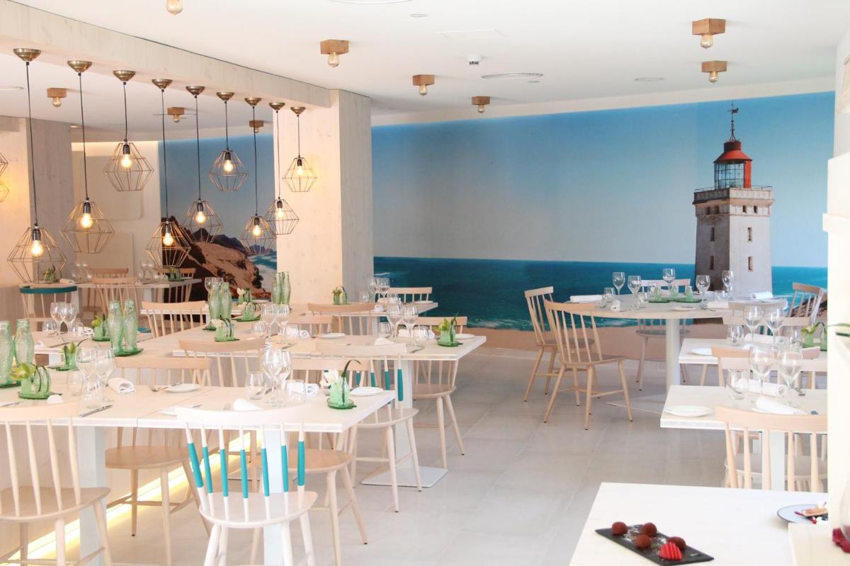 Un restaurante o sitio para comer en Iberostar Selection Playa de Palma