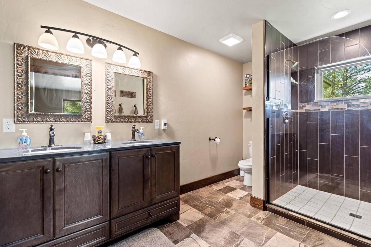 Larkspur Hills - Housity