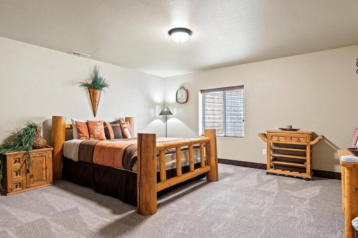 Larkspur Hills - Housity