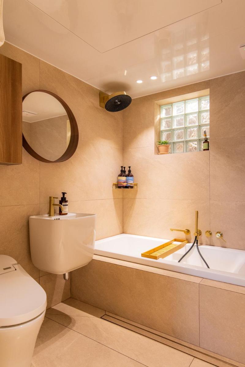 Haiyan Hill House - Private Seoul Stay with Courtyard - Housity