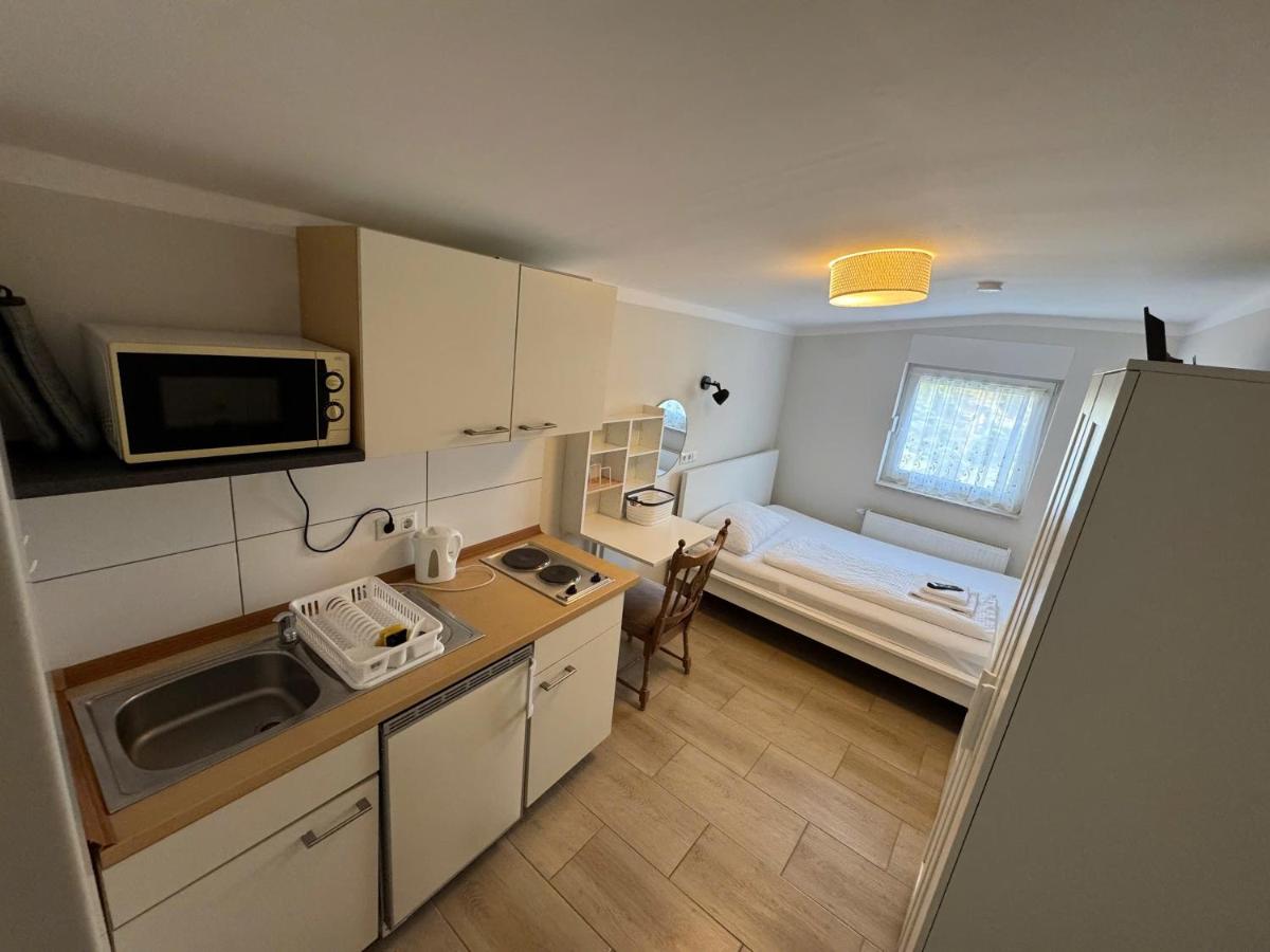 Asiatisches Landhaus Pension - Housity