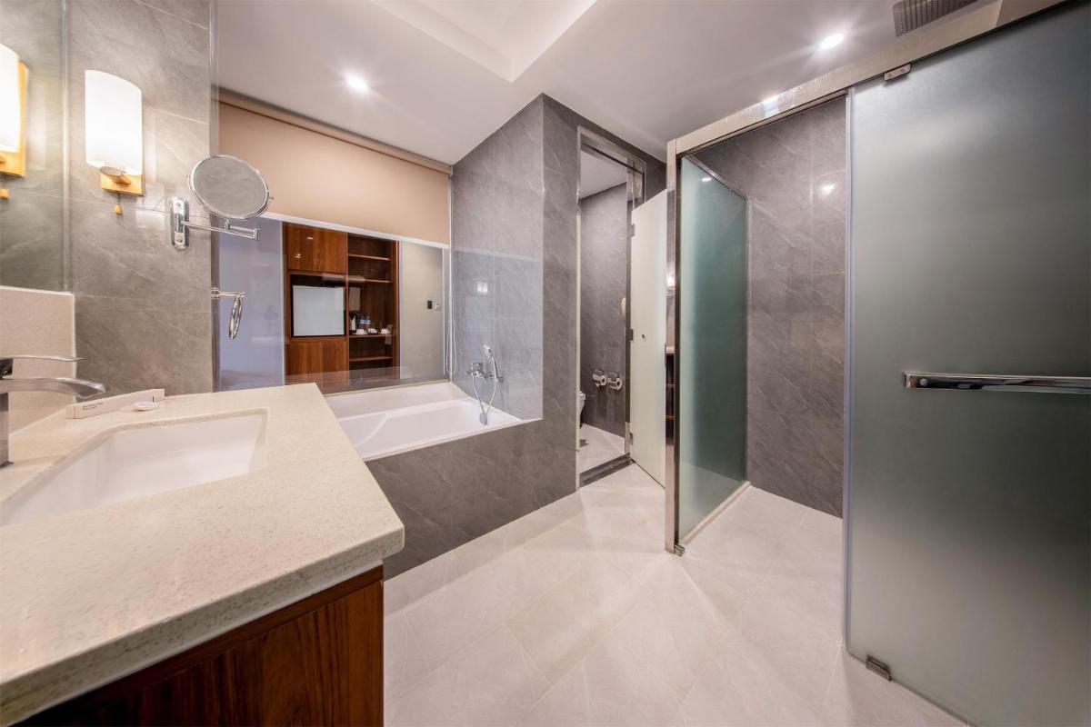 MG Grand Hotel - Housity