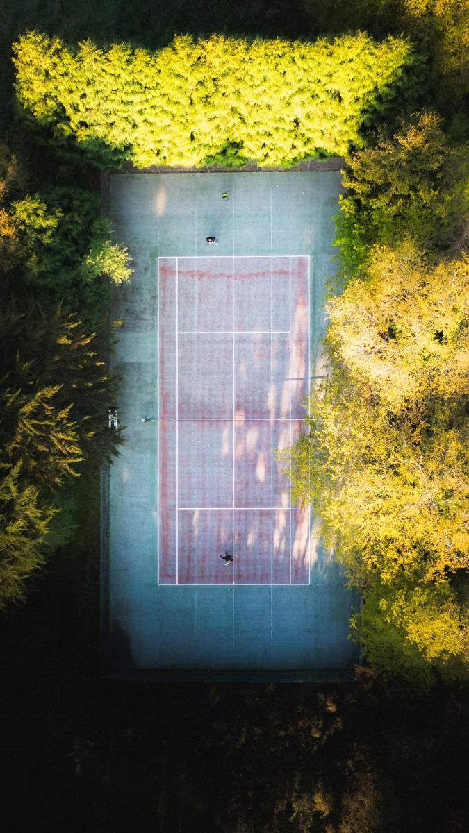 Tennis ou squash au sein de l'hôtel ou à proximité