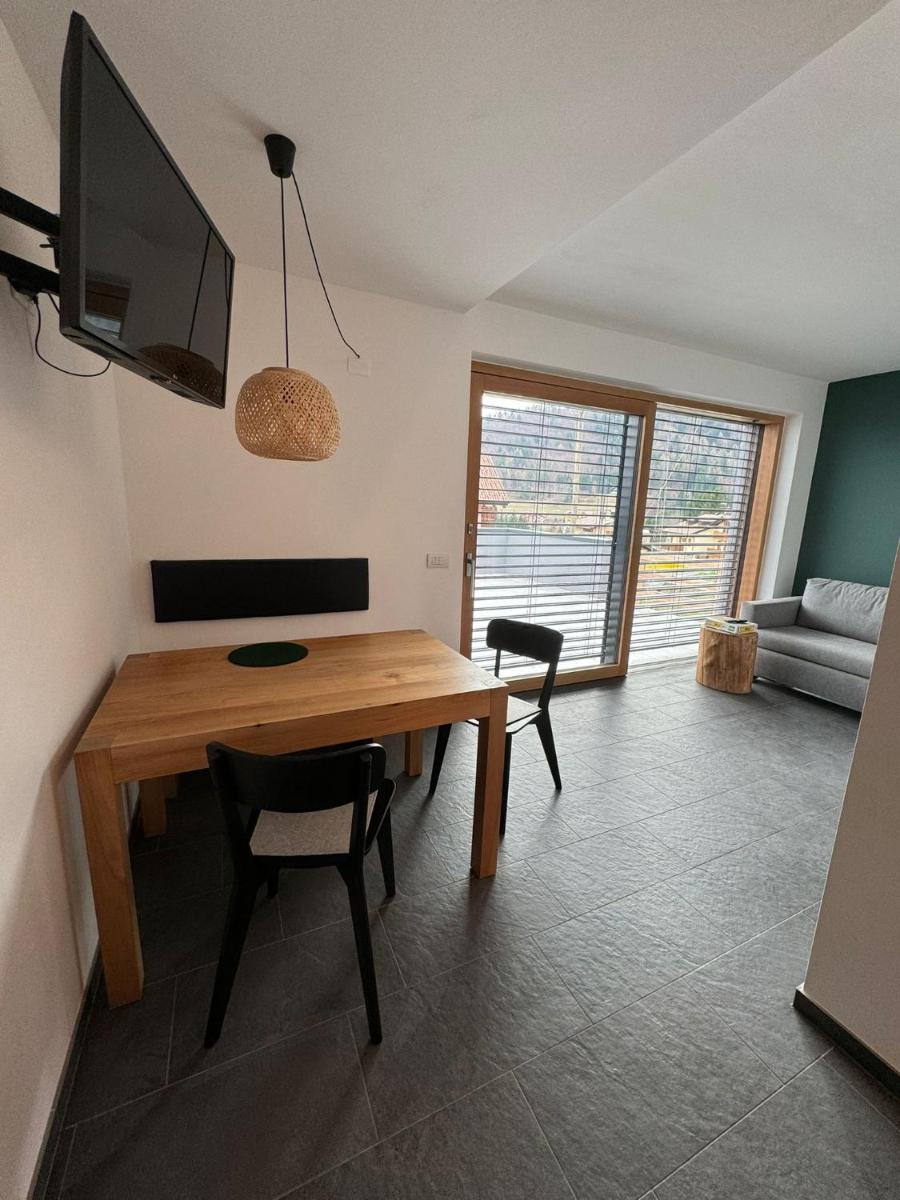 LENIS Bed and Breakfast - Housity
