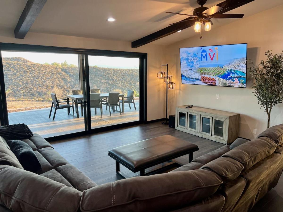 Ultimate Winery Getaway With Spa And Amazing Hilltop View - Housity