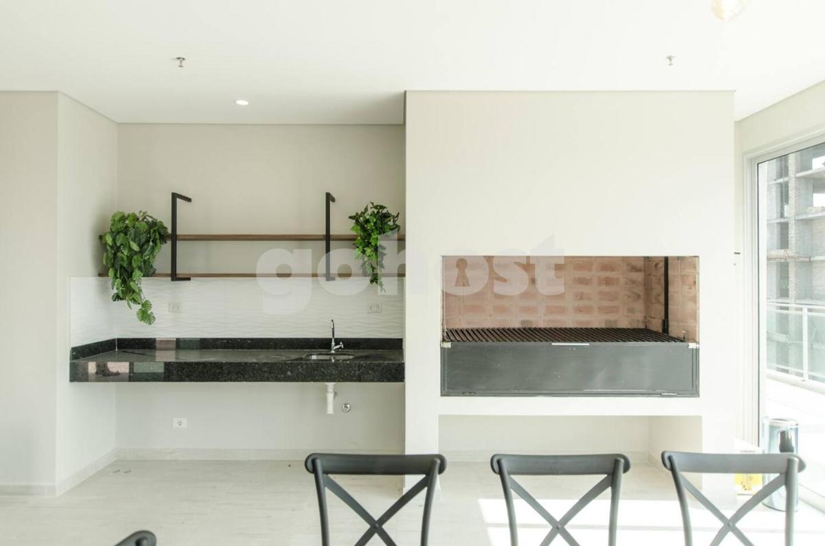 Spacious 2 Bedroom Apartment In Villa Morra - Housity