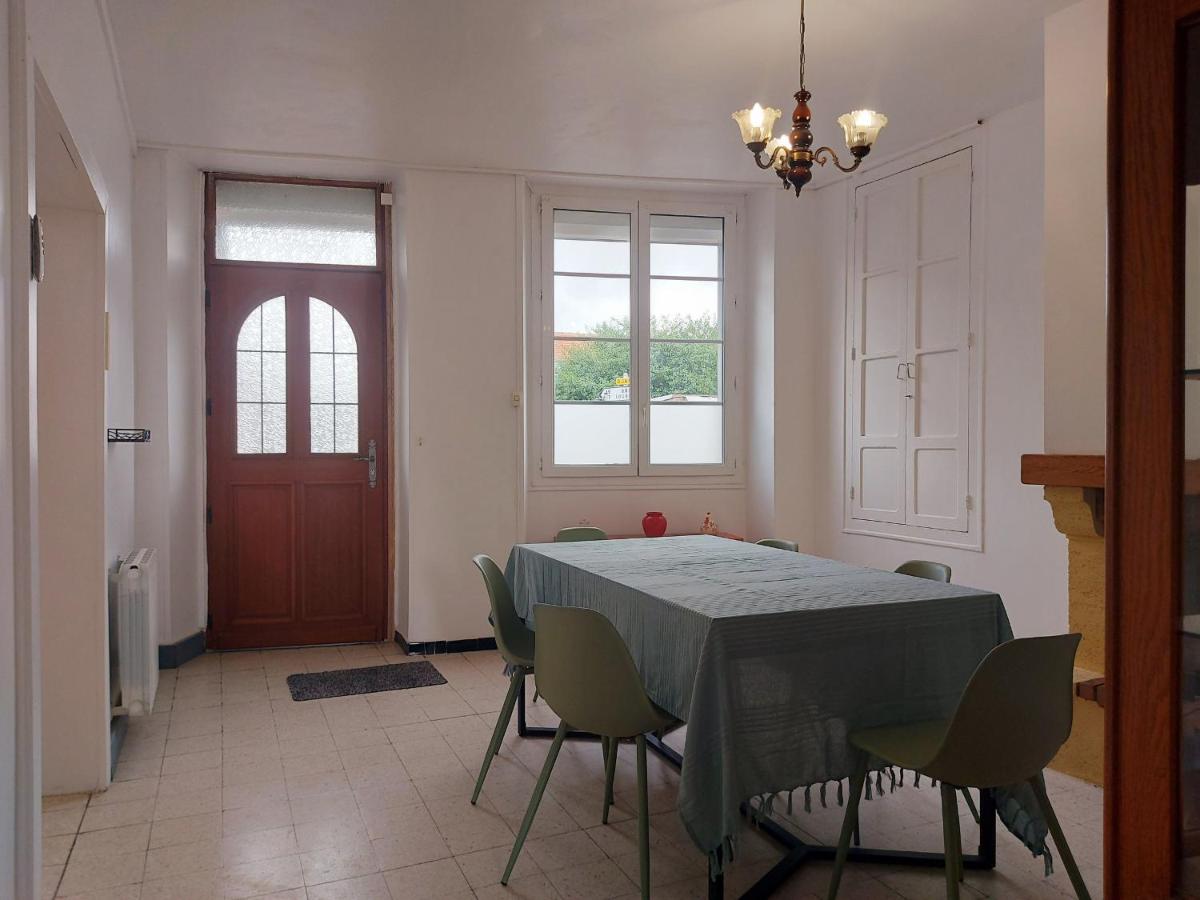 Gîte spacieux au cœur de Marboué - FR-1-581-155 - Housity