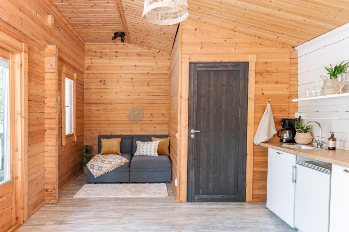 Cottage by the sea - Hizvo