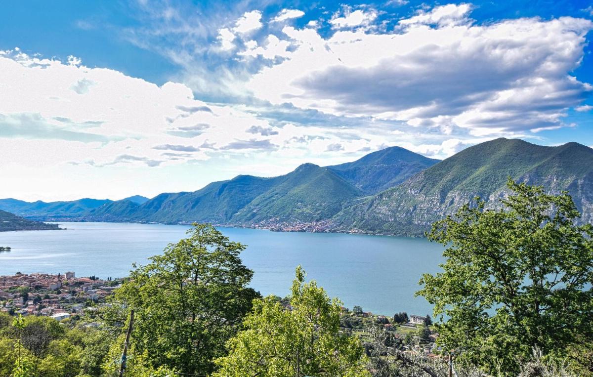 1 Bedroom Amazing Apartment In Sovere - Housity