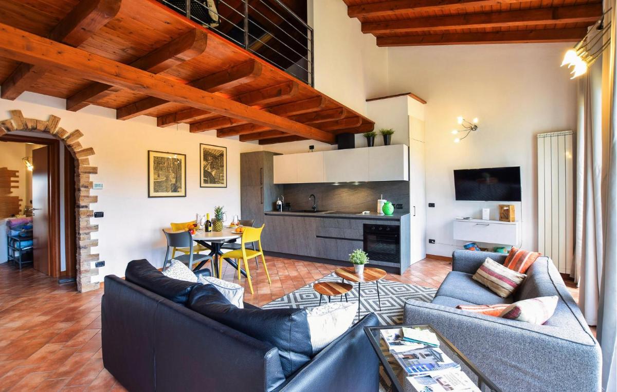 1 Bedroom Amazing Apartment In Sovere - Housity