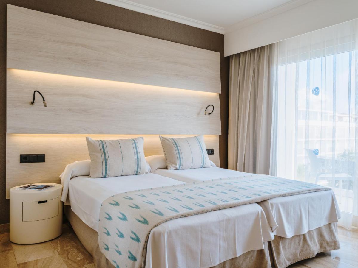 Cama o camas de una habitación en Grupotel Gran Vista & Spa