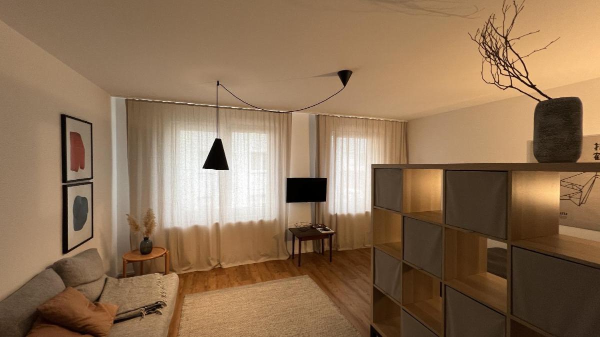 discovAIR Eisenach - 3-Zi-Apartment Milan- Schwimmbad-Nah mit Netflix - Hizvo