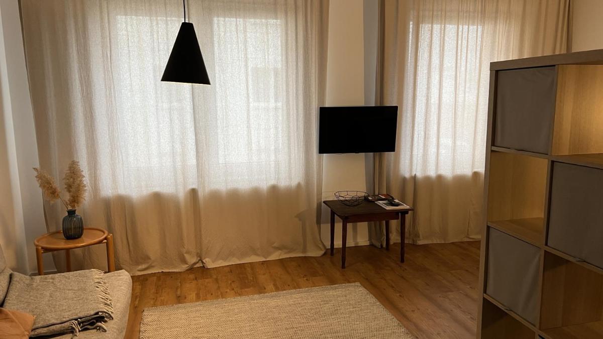 discovAIR Eisenach - 3-Zi-Apartment Milan- Schwimmbad-Nah mit Netflix - Hizvo